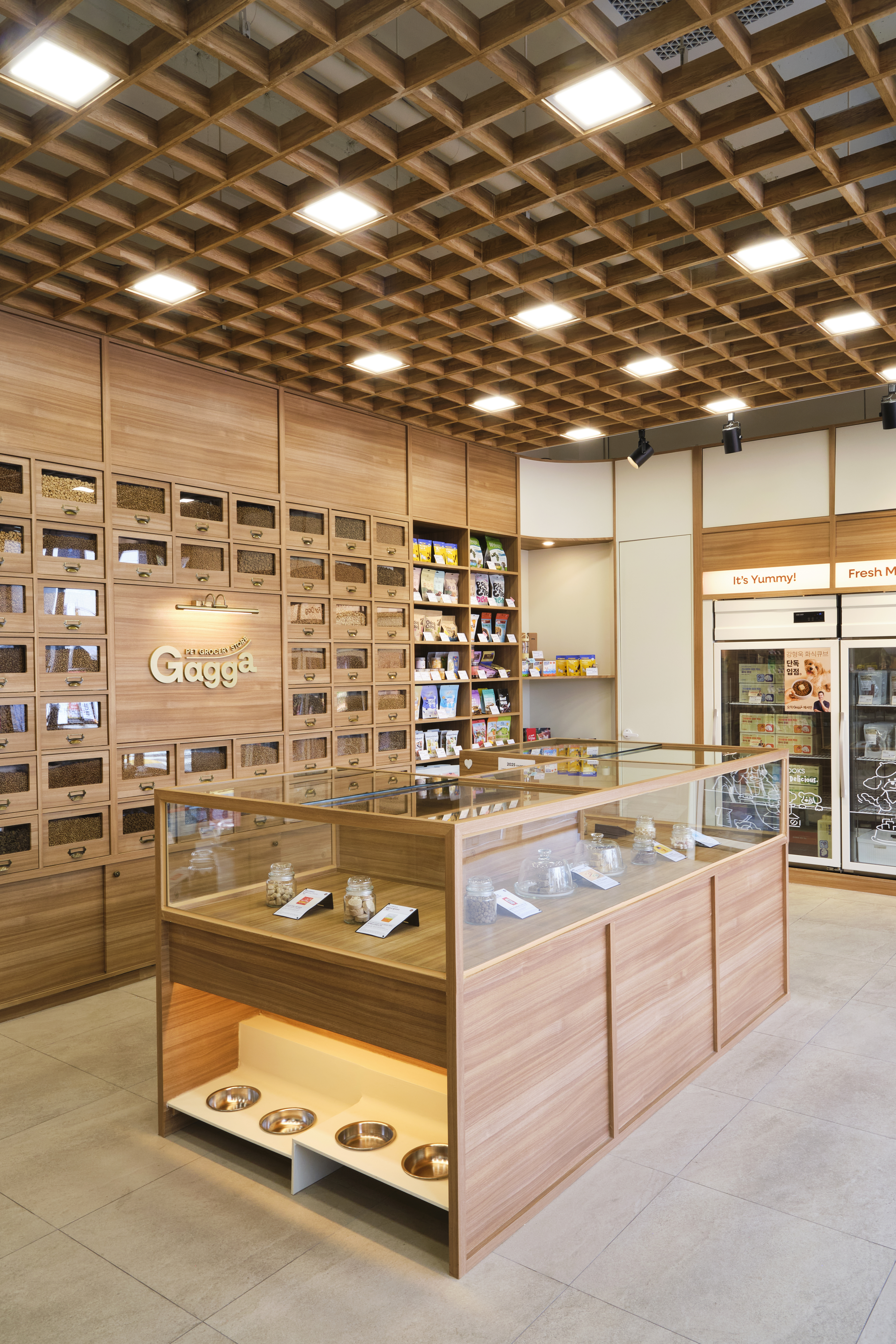 Store 16